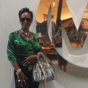 Meet your Posher, Rochelle